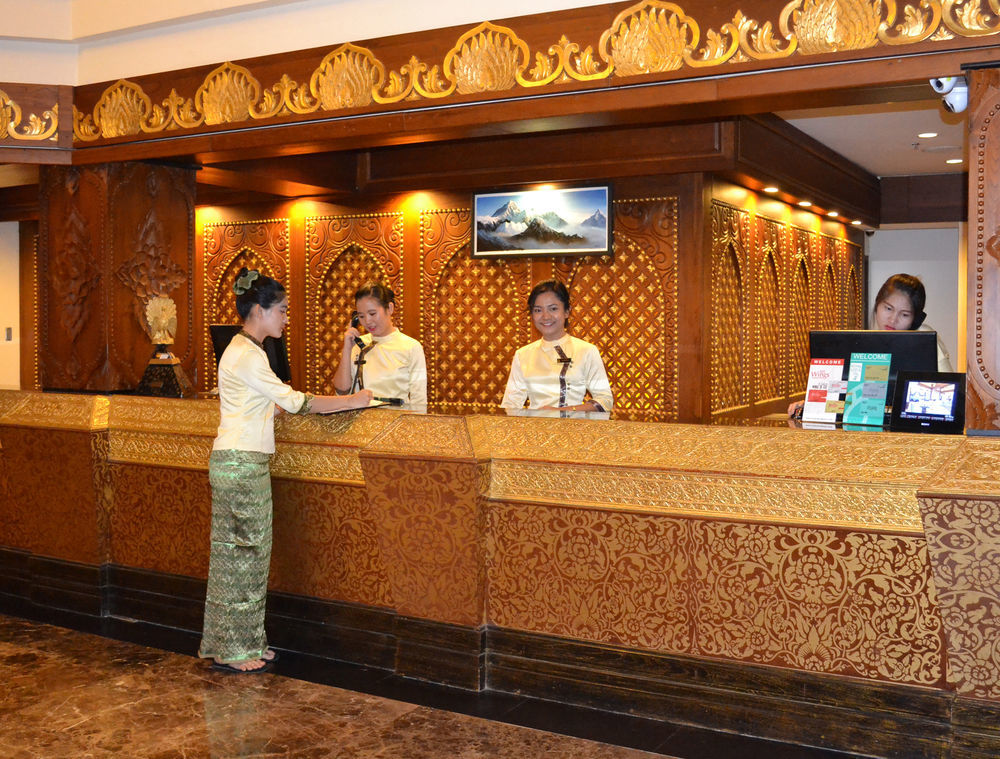 Kandawgyi Palace Hotel Rangoon Buitenkant foto